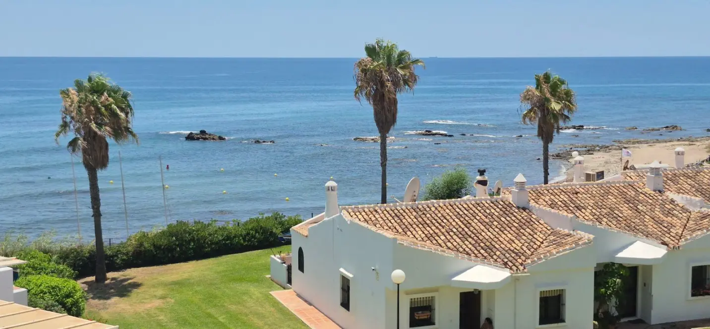 Venta de apartamento en planta media en Mijas 2