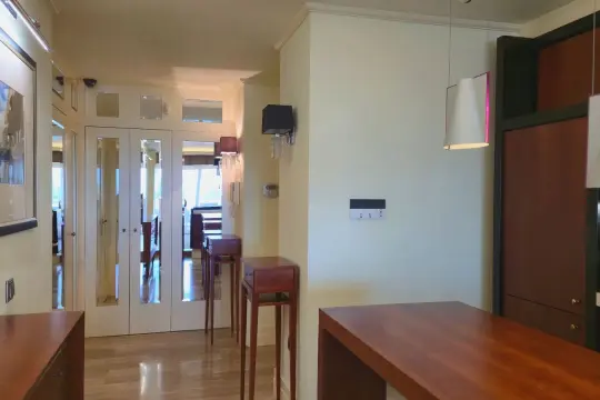 Image 4 thumb