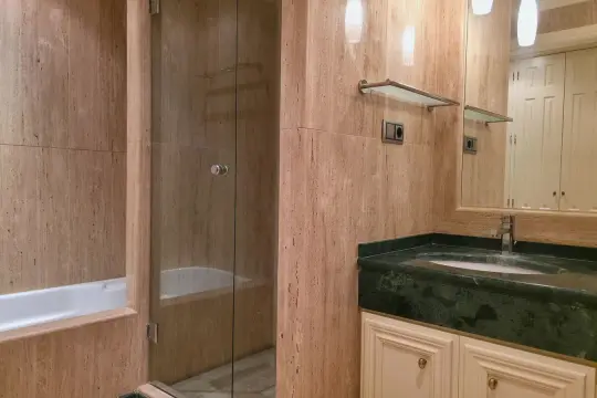 Image 8 thumb