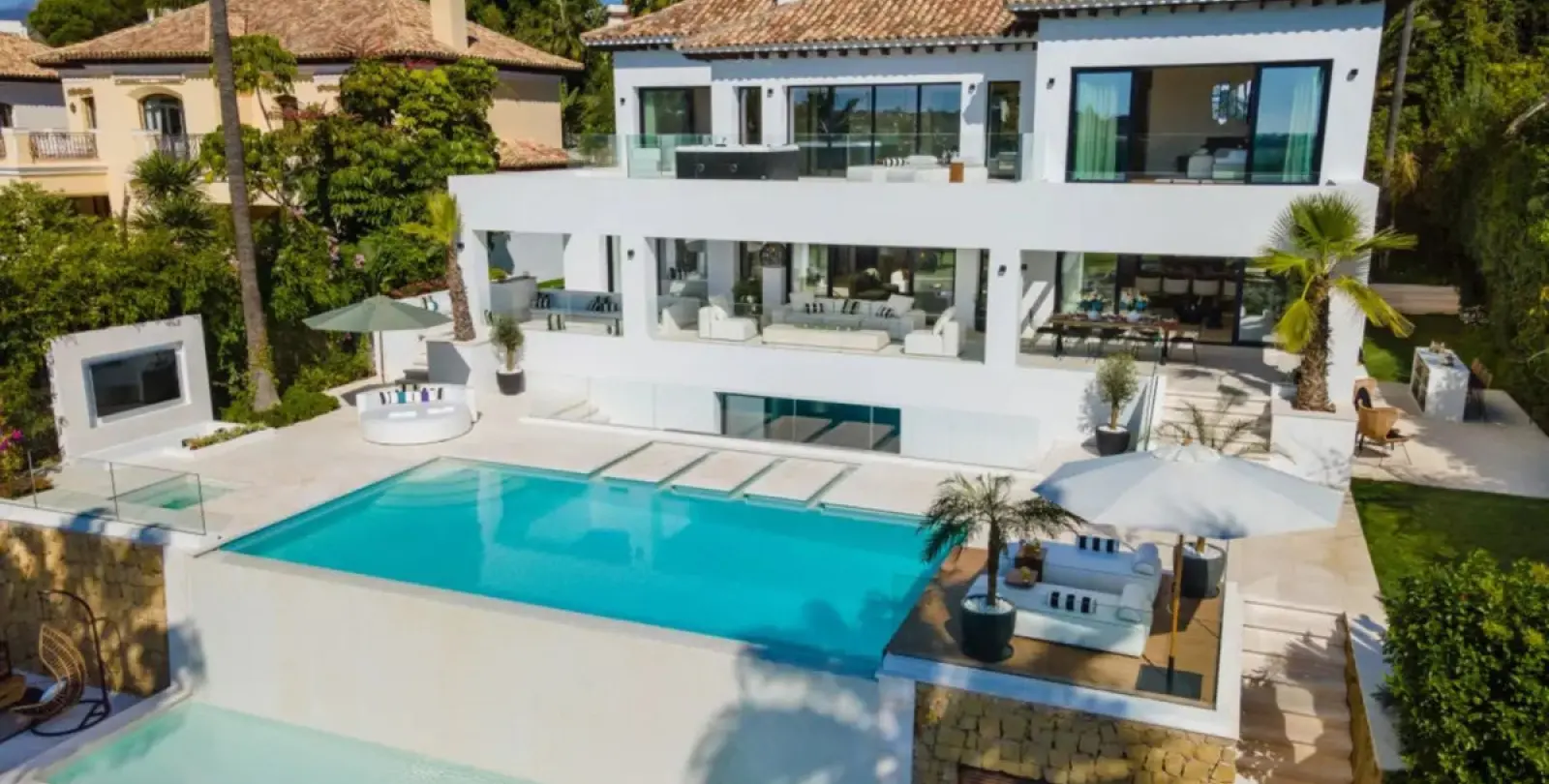 Long-term rent of detached villa in Nueva Andalucía 6