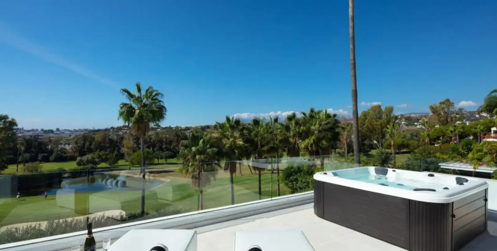 Long-term rent of detached villa in Nueva Andalucía 18