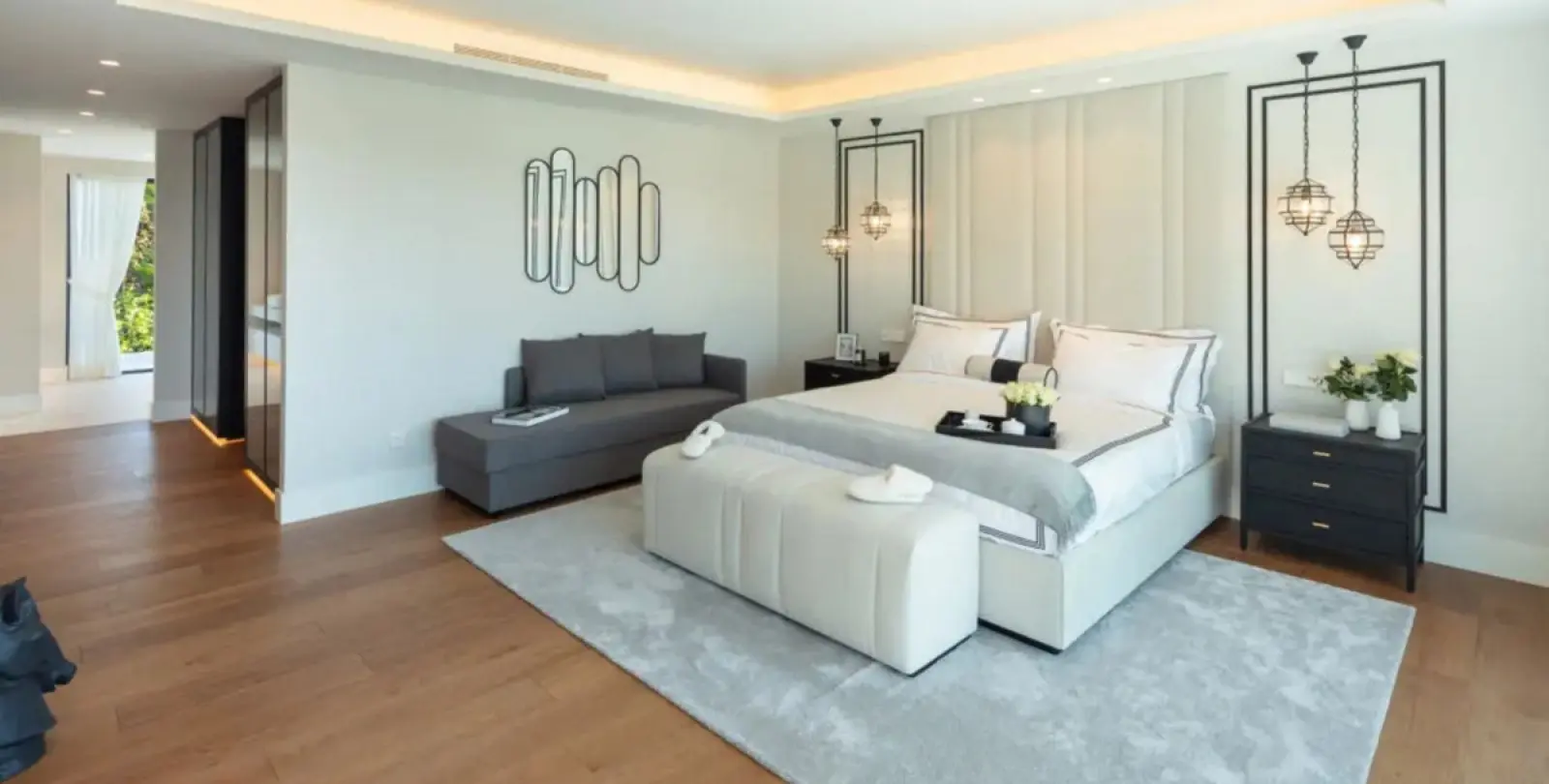 Long-term rent of detached villa in Nueva Andalucía 28