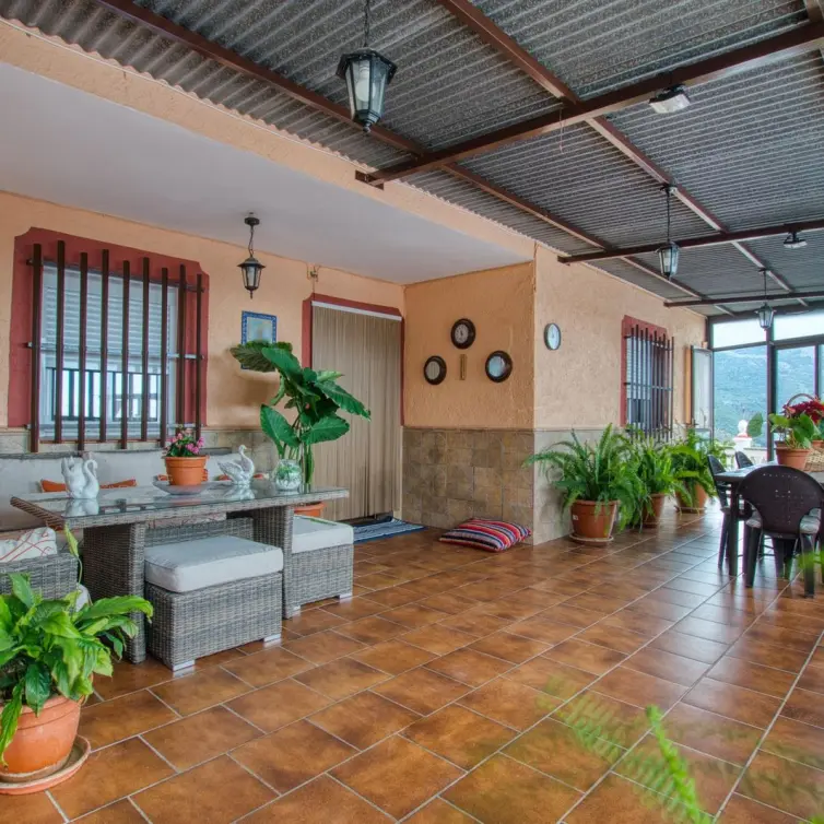 Sale of finca - cortijo in Alcaucín