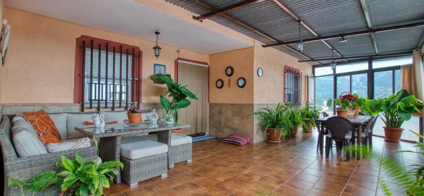 Sale of finca - cortijo in Alcaucín 1