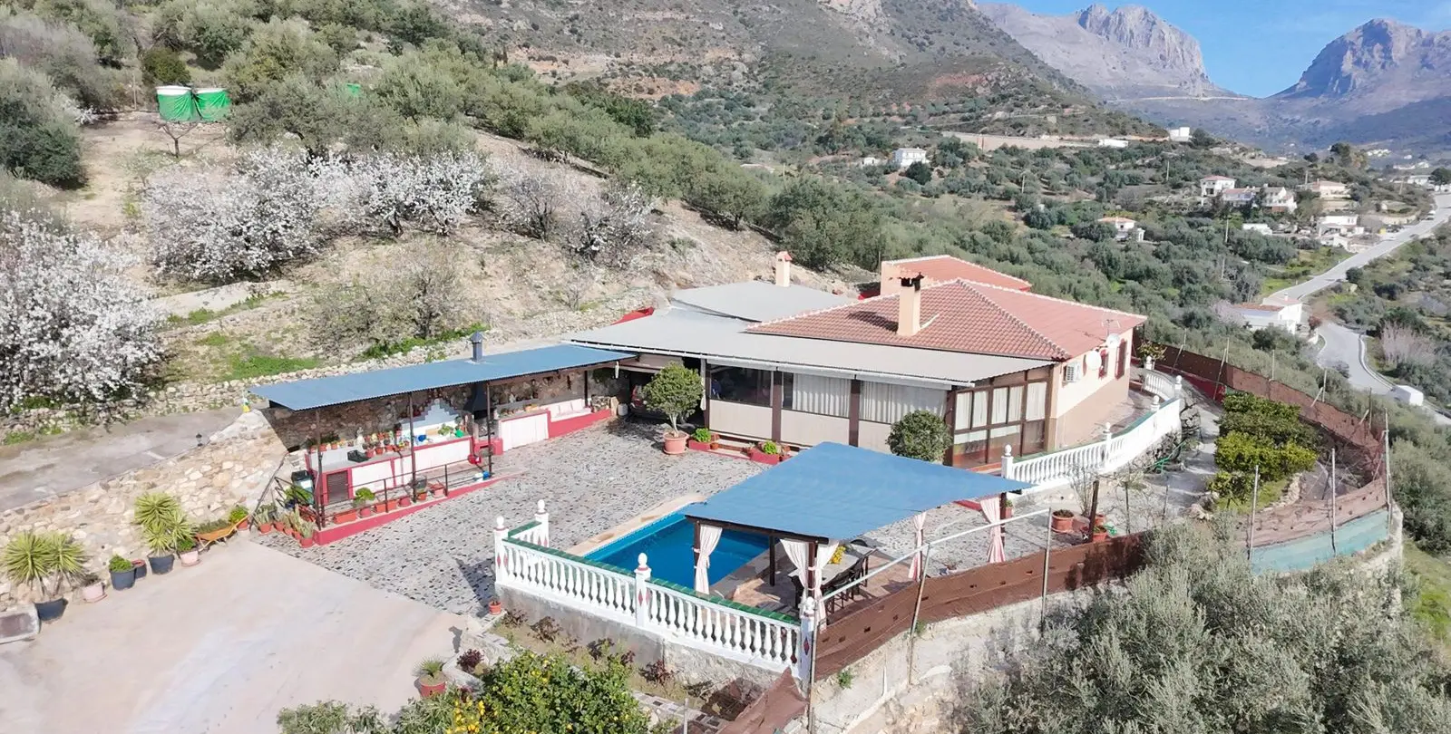 Sale of finca - cortijo in Alcaucín 3