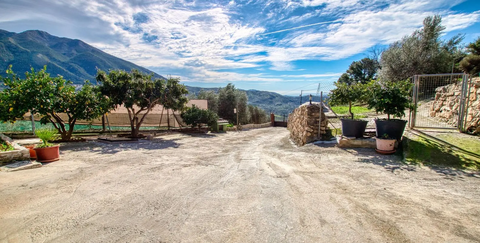 Sale of finca - cortijo in Alcaucín 9