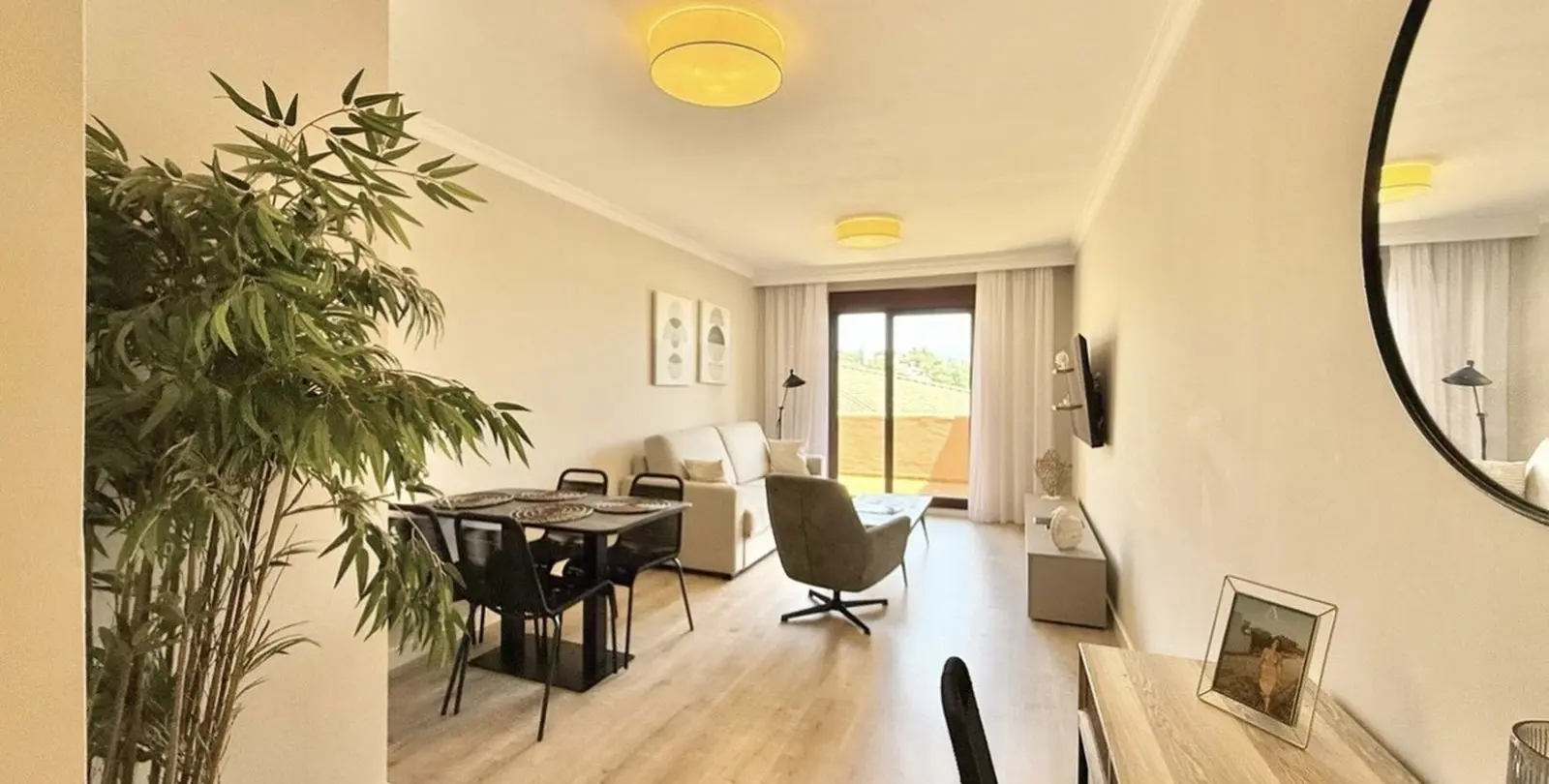 Продажа двухуровневого пентхауса в El Paraiso 6