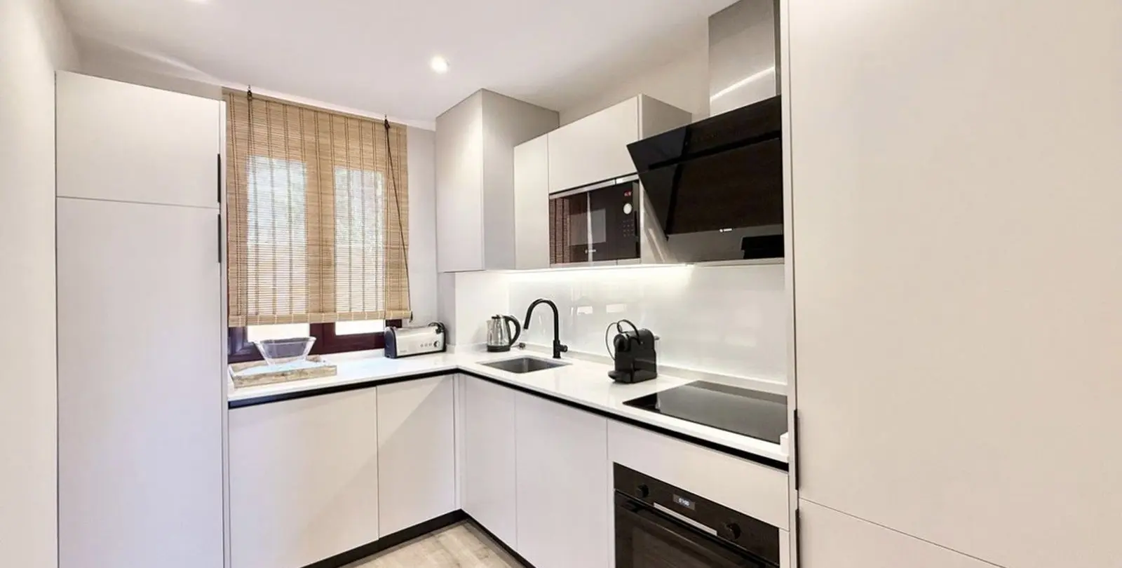 Продажа двухуровневого пентхауса в El Paraiso 16