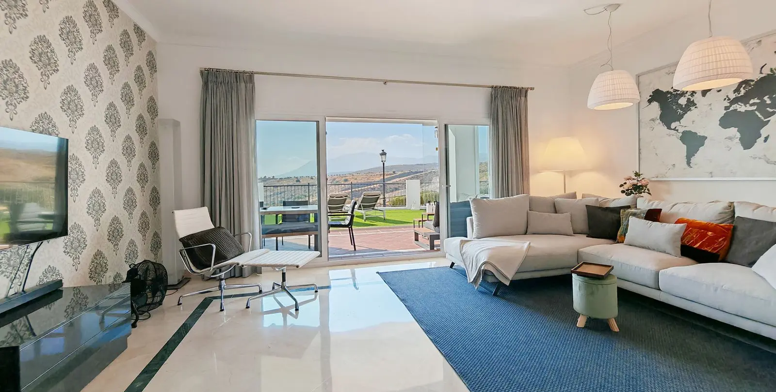 Sale of ground floor apartment in Benahavís 4