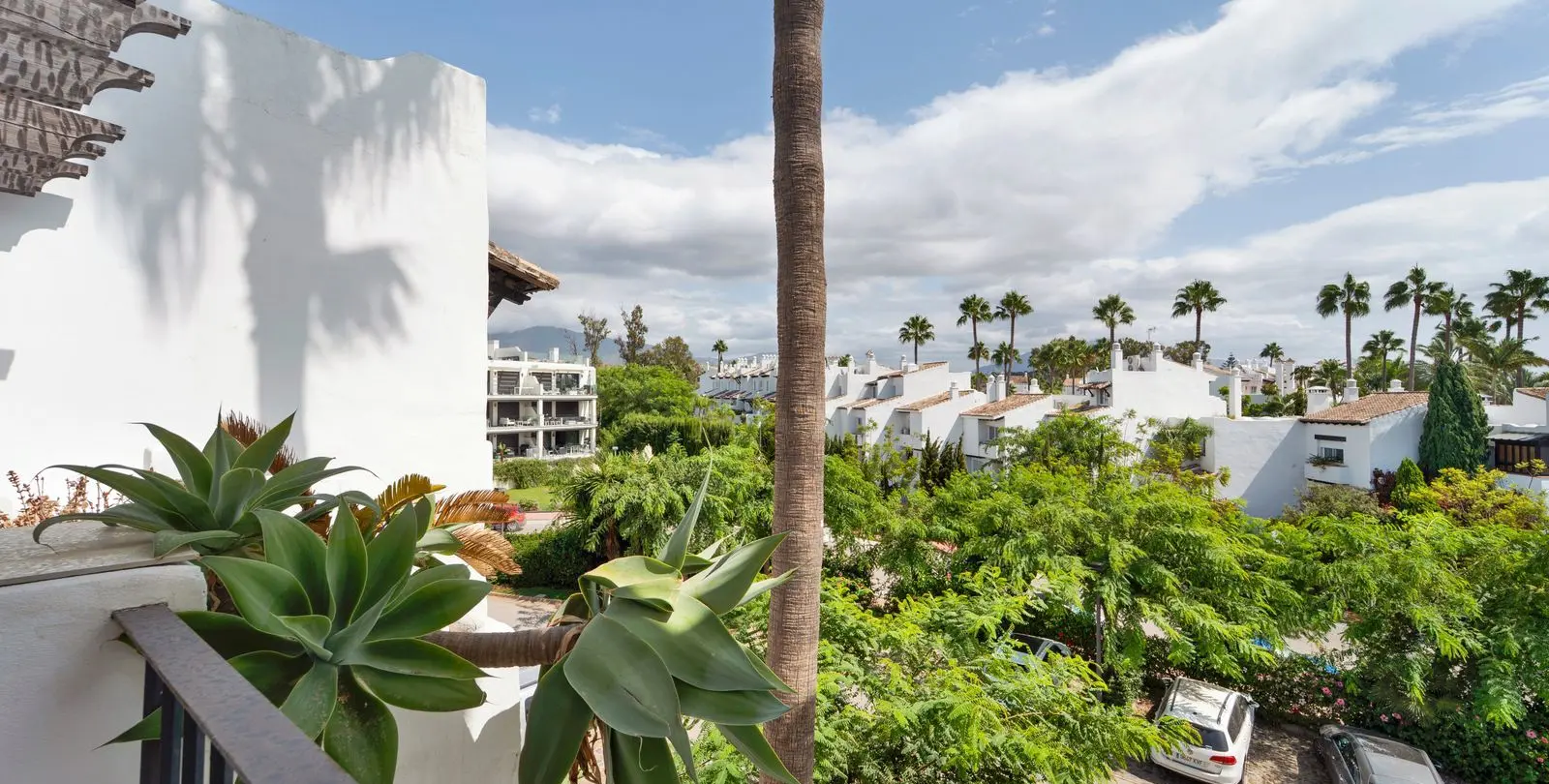 Venta de apartamento en planta media en Cancelada 18