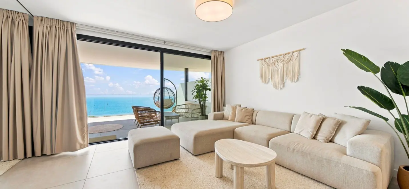 Sale of middle floor apartment in Fuengirola 4