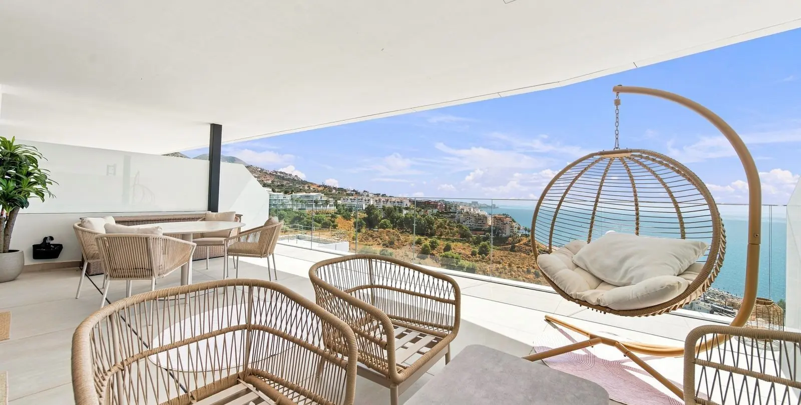 Продажа апартаментов на среднем этаже в Fuengirola 2