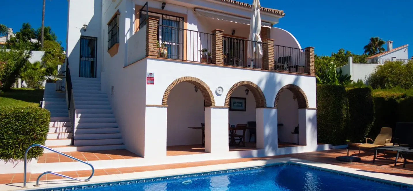 Venta de villa independiente en Estepona 0
