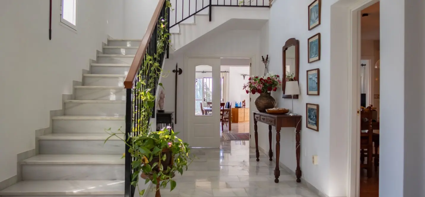 Venta de villa independiente en Estepona 2