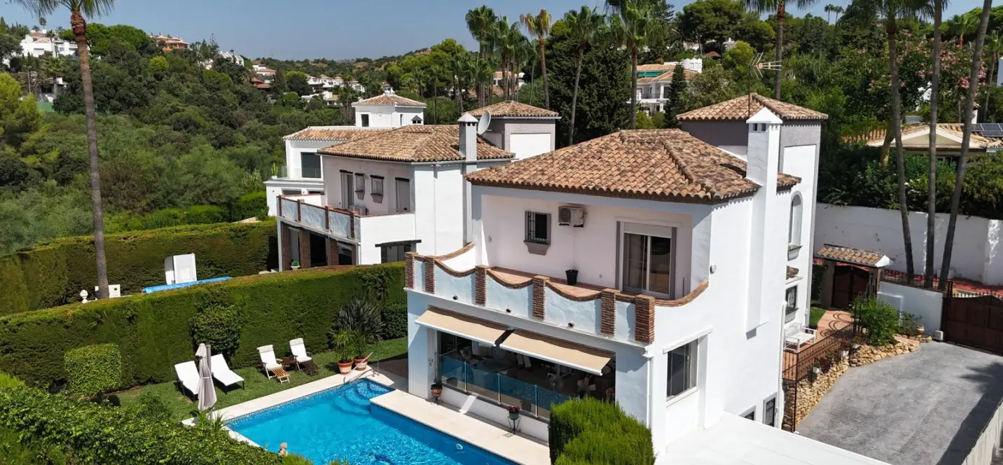 Sale of detached villa in Mijas Costa 3