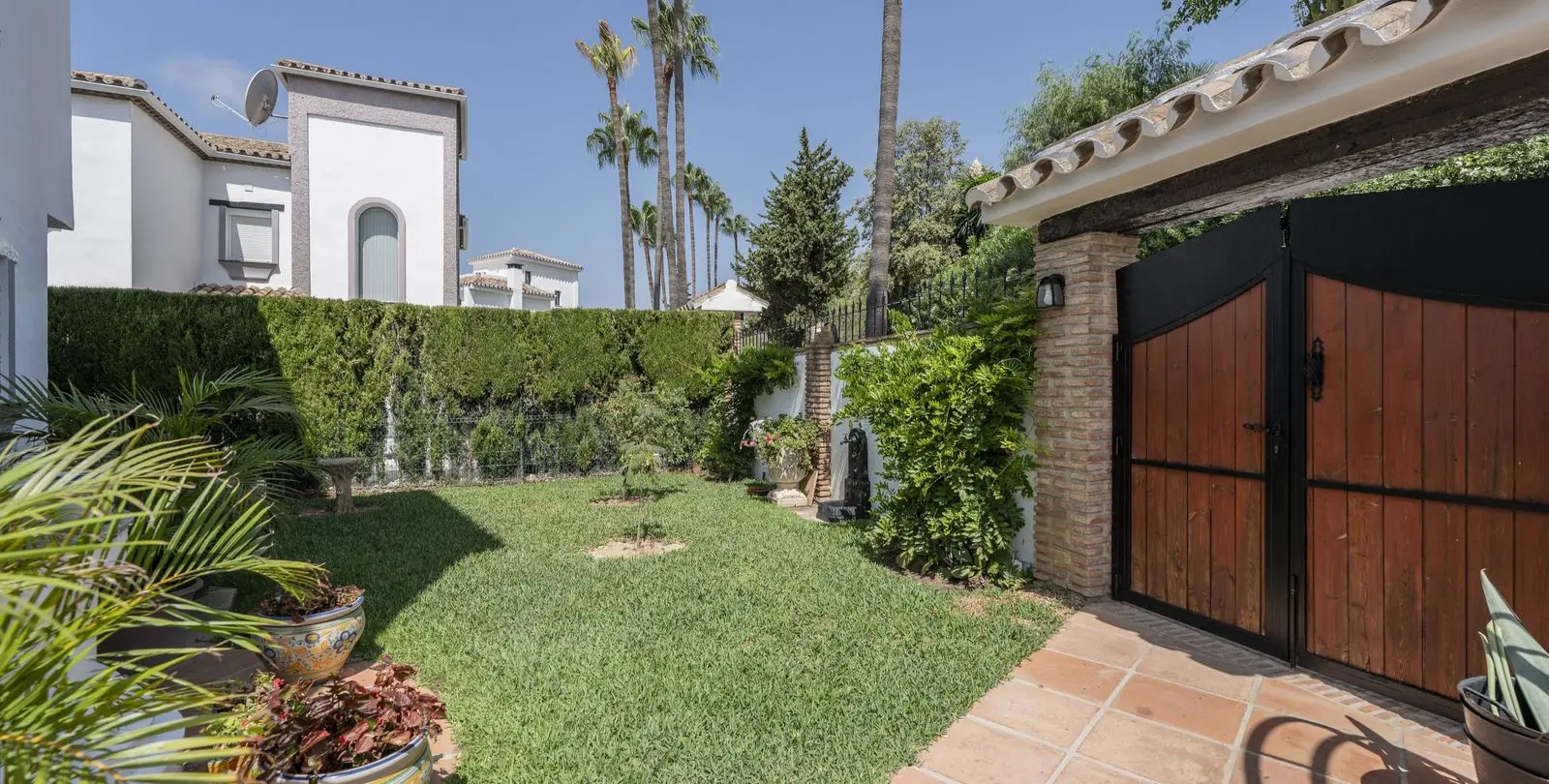 Sale of detached villa in Mijas Costa 34