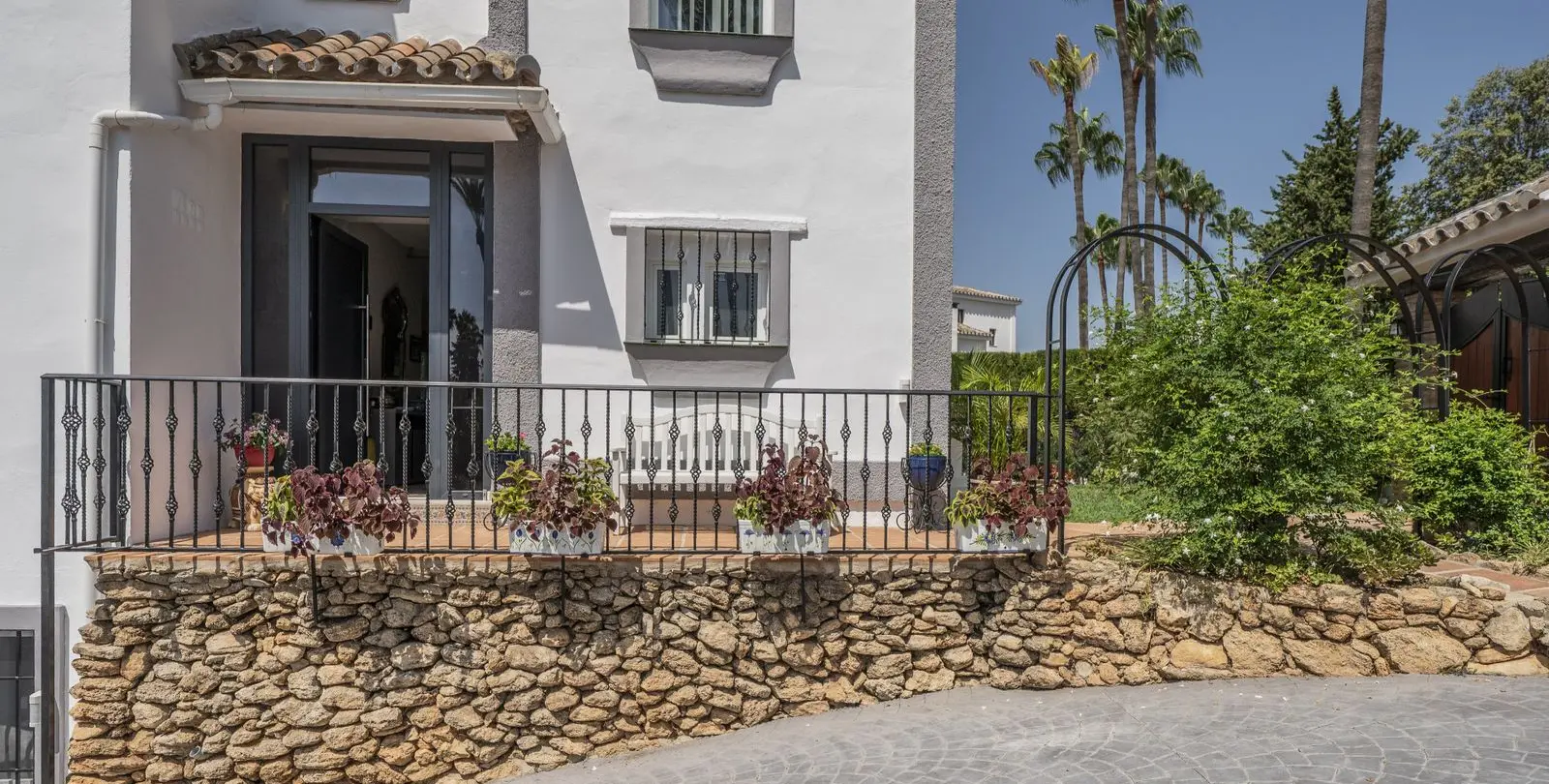 Sale of detached villa in Mijas Costa 36