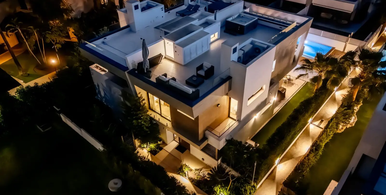 Venta de casa pareada en Puerto Banús 27