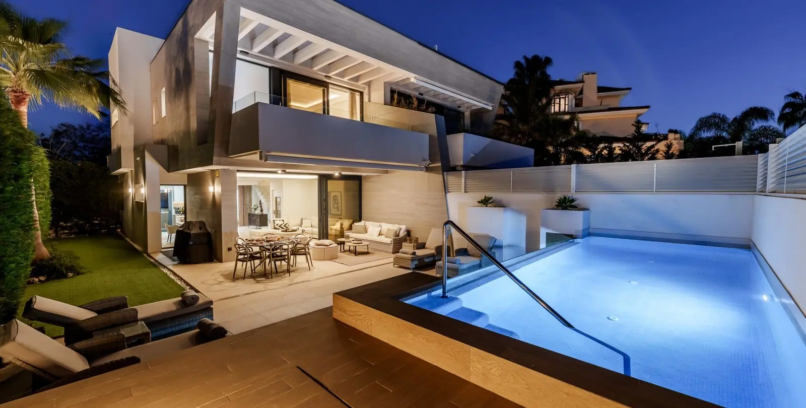 Venta de casa pareada en Puerto Banús 30