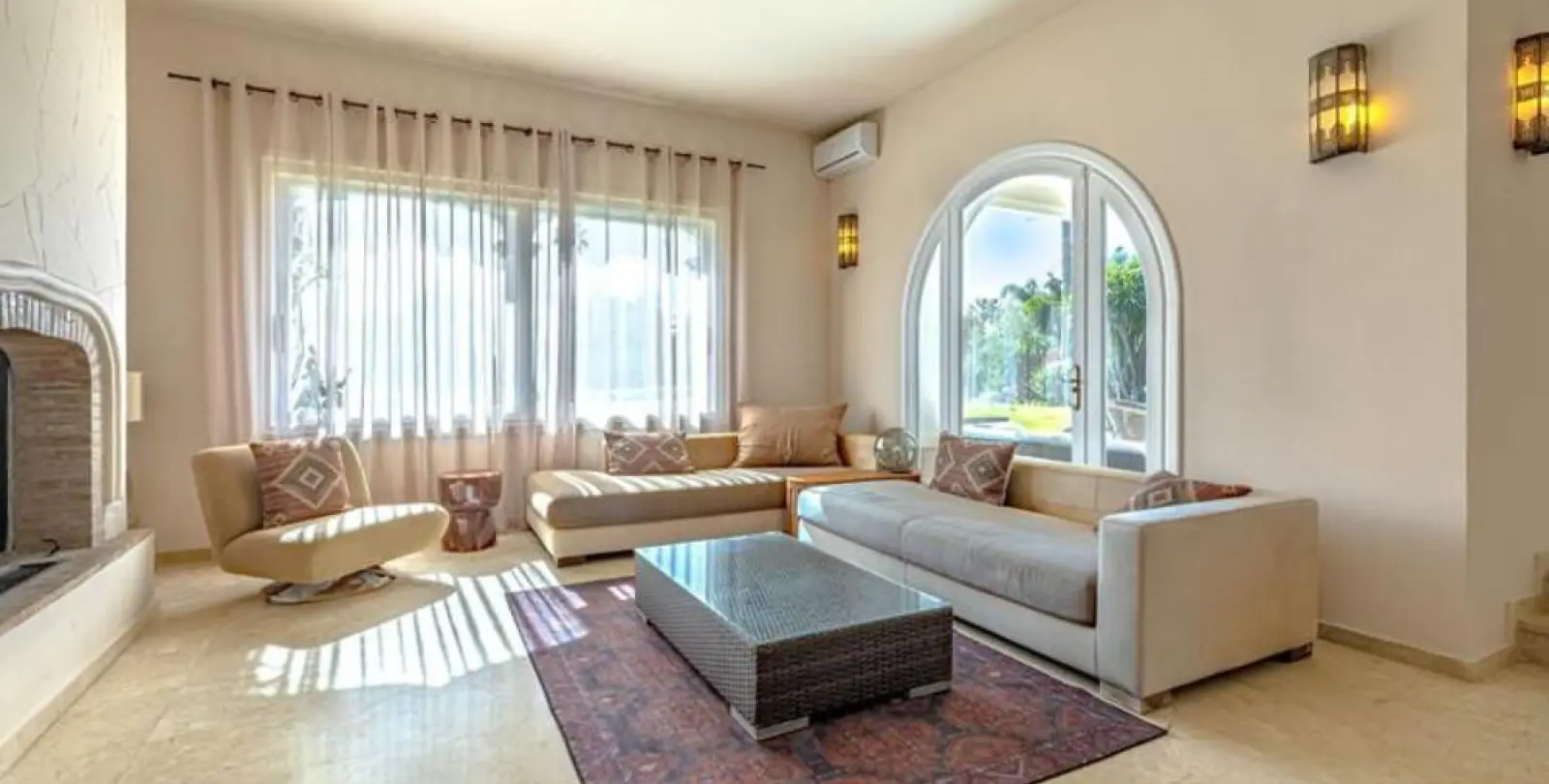 Long-term rent of detached villa in Estepona 7