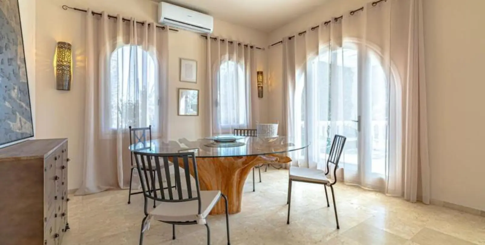 Long-term rent of detached villa in Estepona 11