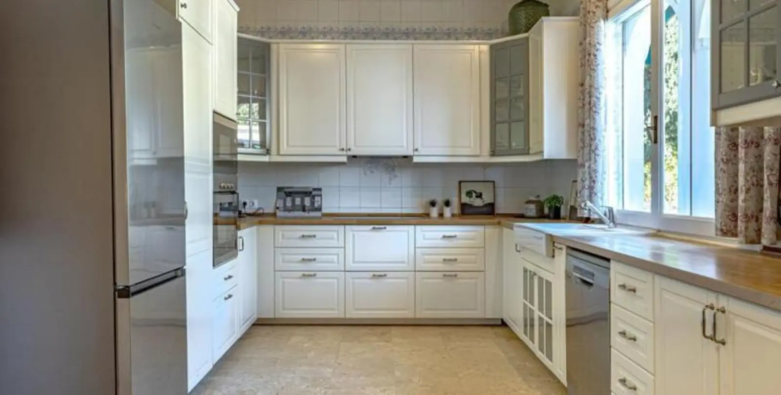 Long-term rent of detached villa in Estepona 13