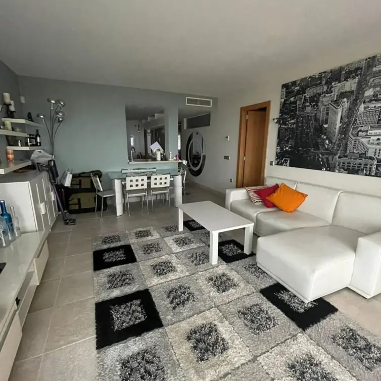 Sale of middle floor apartment in Benalmadena