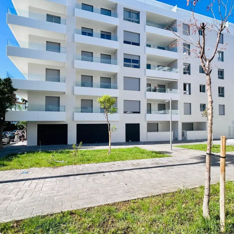 Long-term rent of commercial premises in Nueva Andalucía
