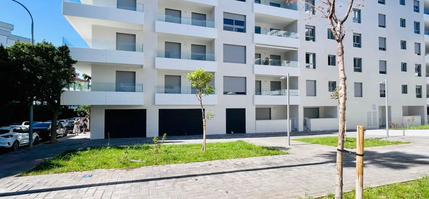 Long-term rent of commercial premises in Nueva Andalucía 1