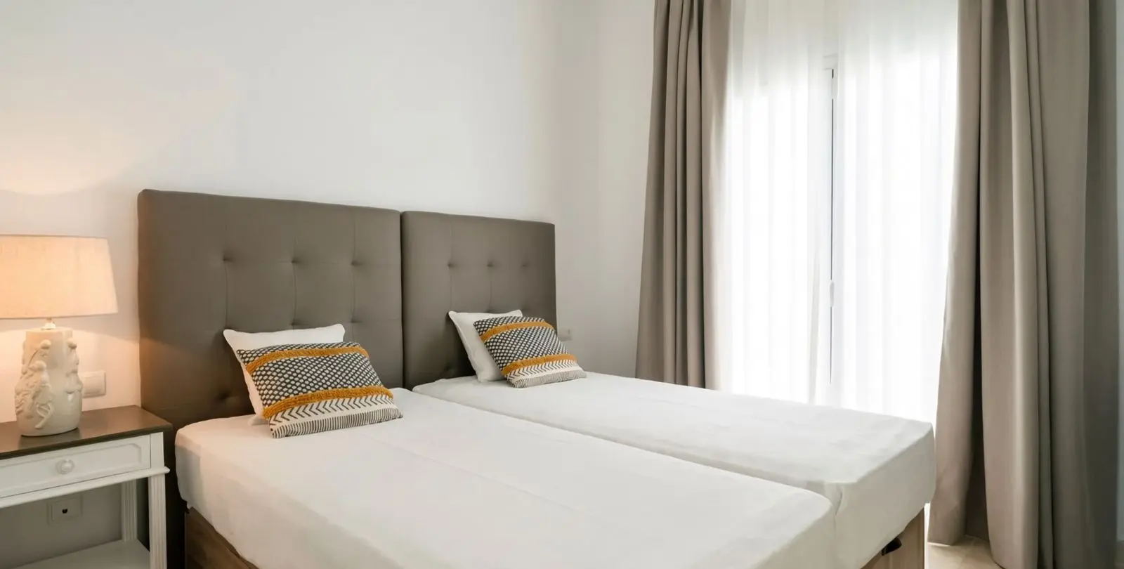 Sale of penthouse in El Paraiso 17