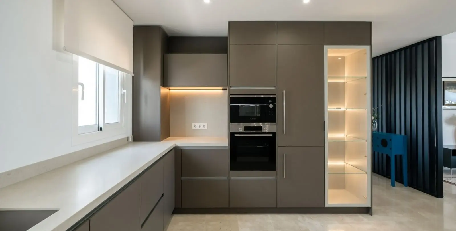 Sale of penthouse in El Paraiso 20