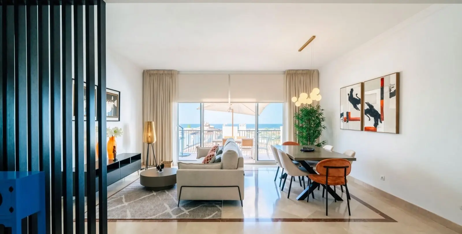 Sale of penthouse in El Paraiso 24