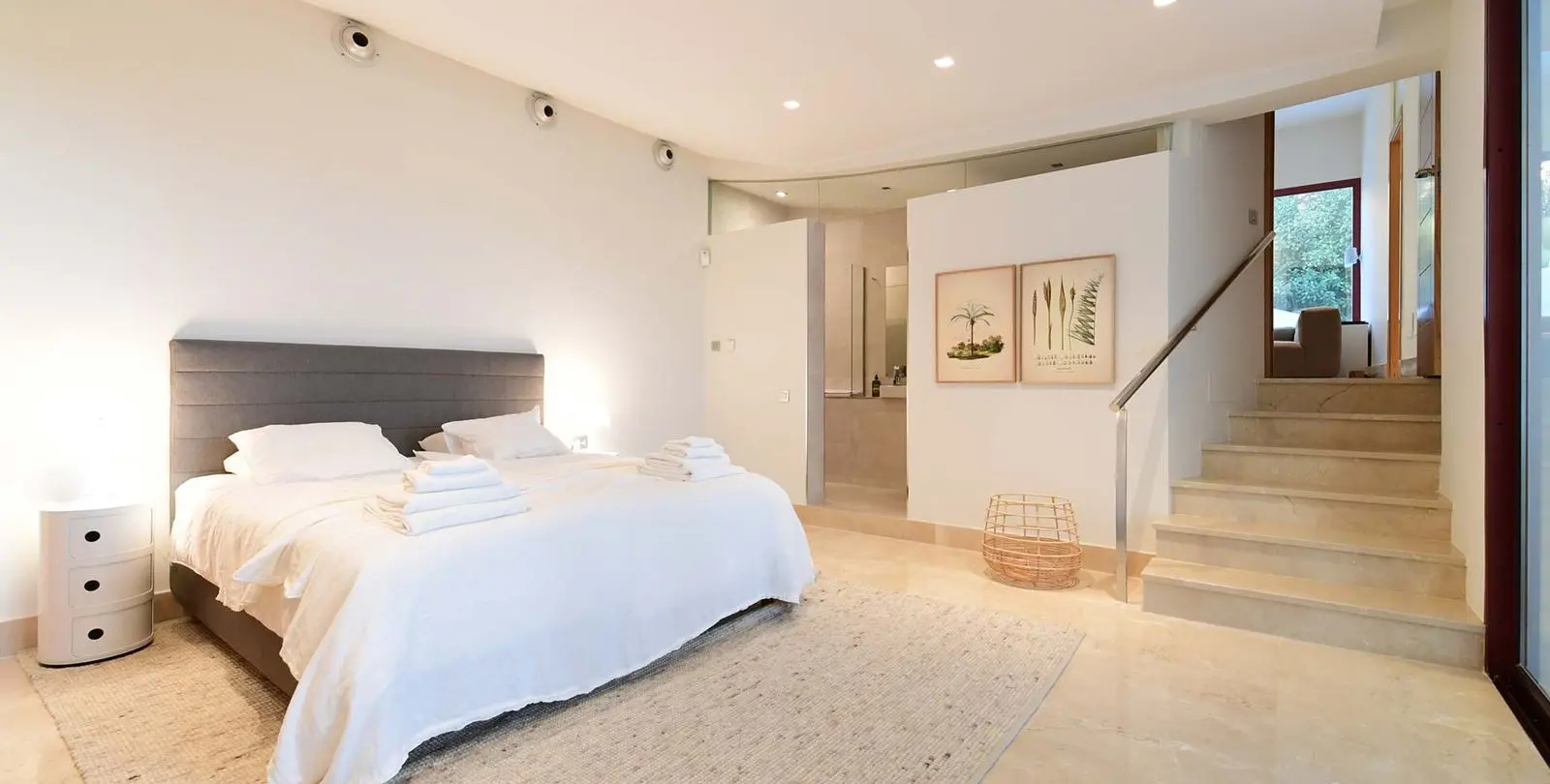 Sale of detached villa in Nueva Andalucía 12