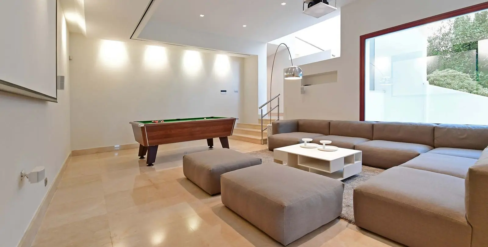 Sale of detached villa in Nueva Andalucía 14