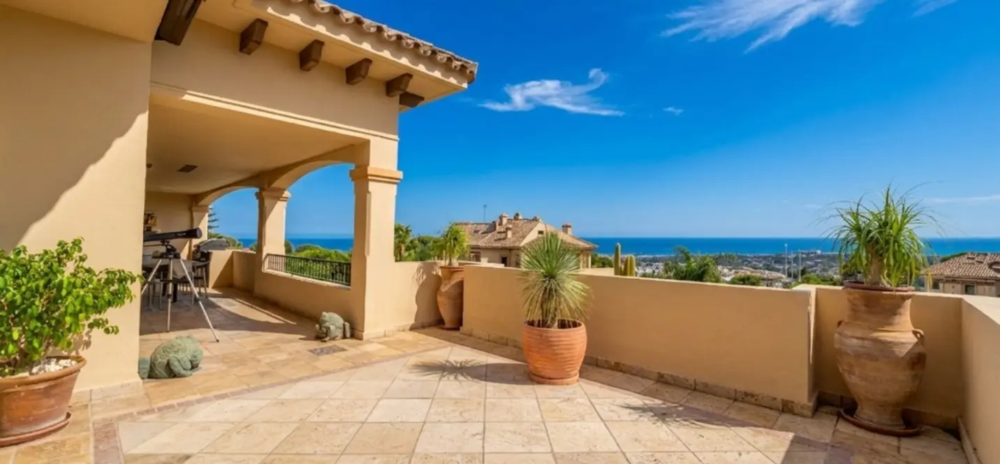Sale of penthouse duplex in Nueva Andalucía 2