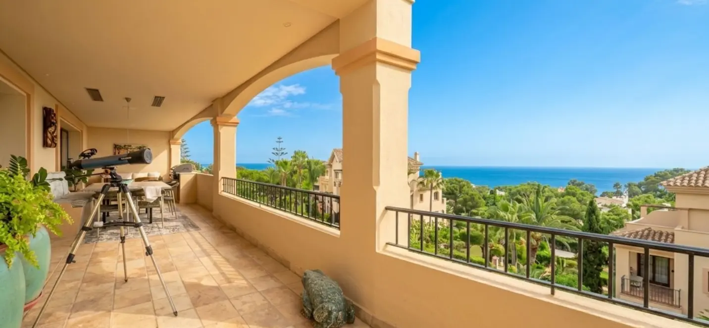 Sale of penthouse duplex in Nueva Andalucía 4