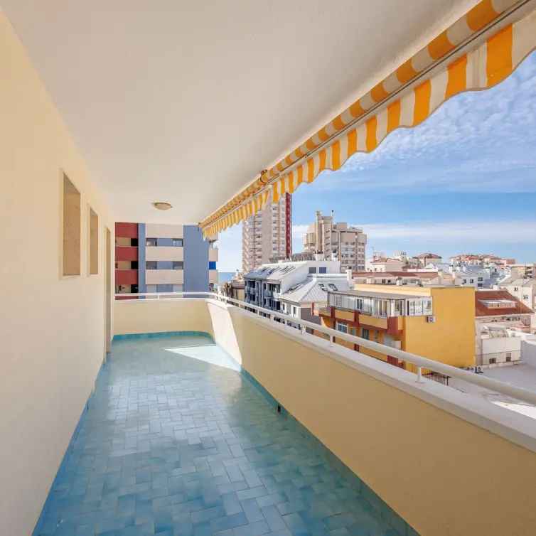 Venta de apartamento en planta media en Fuengirola