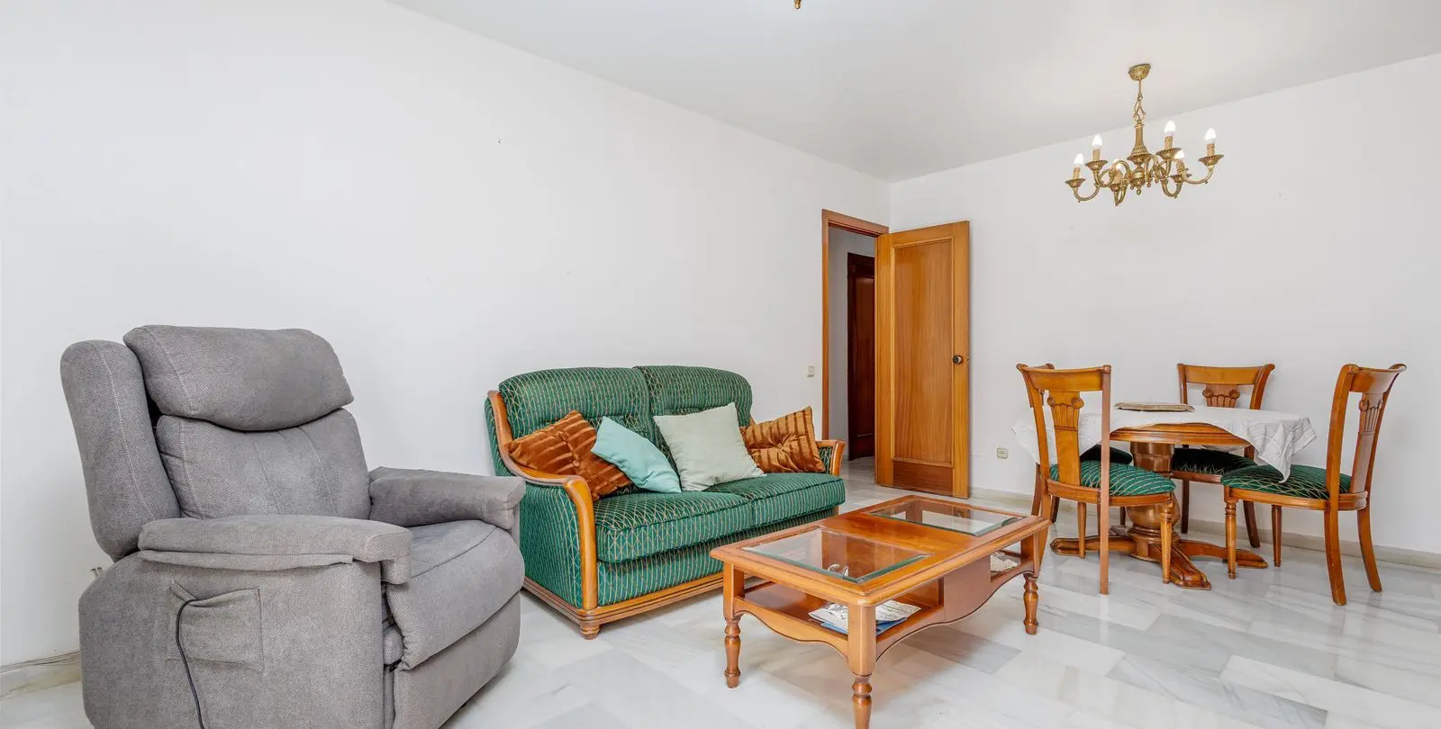Venta de apartamento en planta media en Fuengirola 5