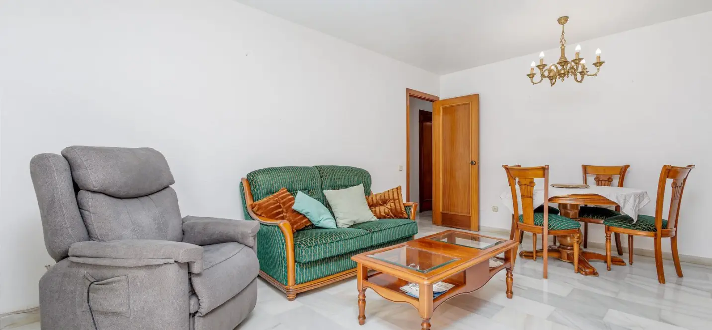Venta de apartamento en planta media en Fuengirola 4