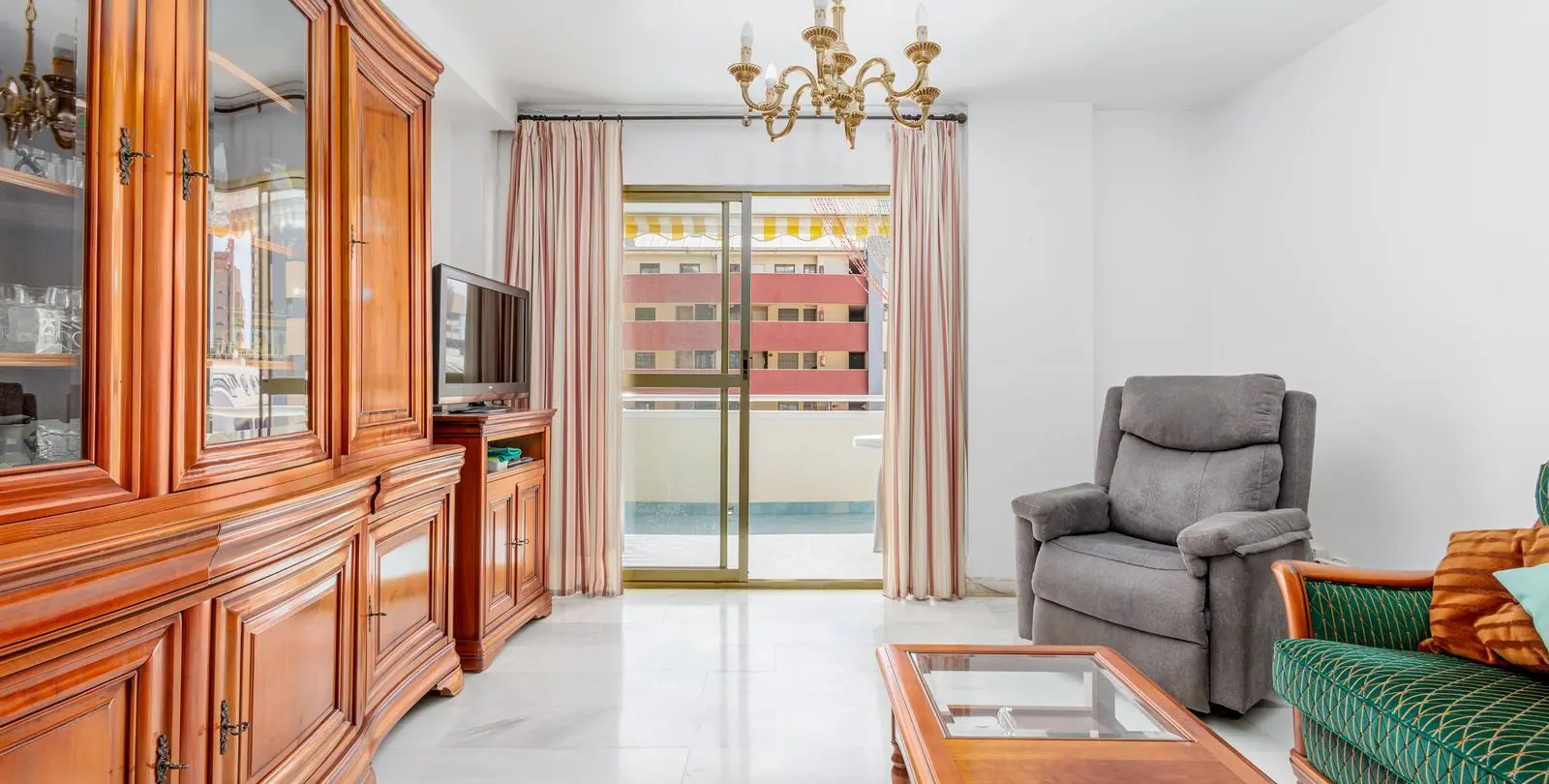Venta de apartamento en planta media en Fuengirola 6
