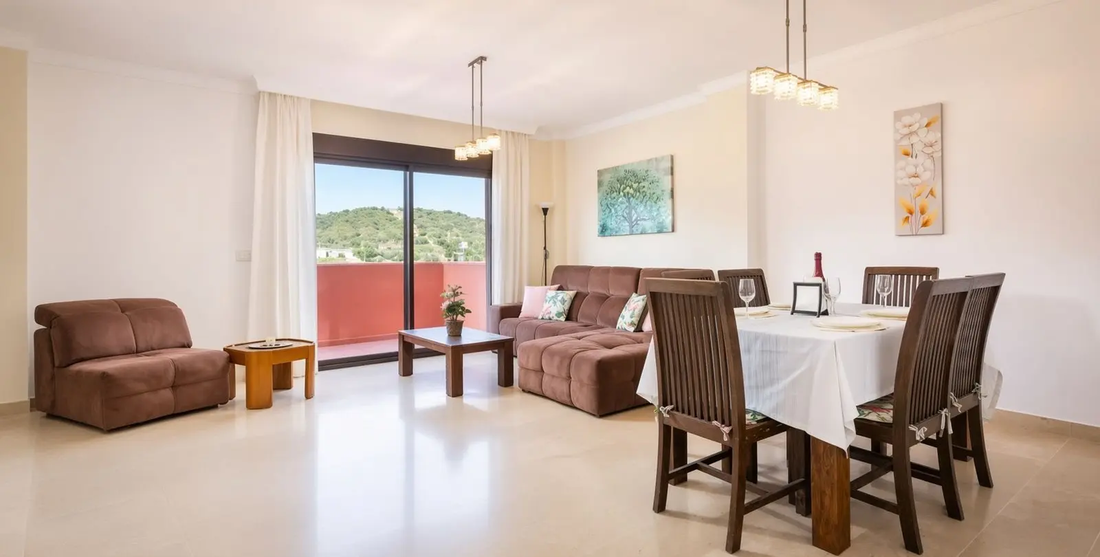 Sale of penthouse duplex in Estepona 2