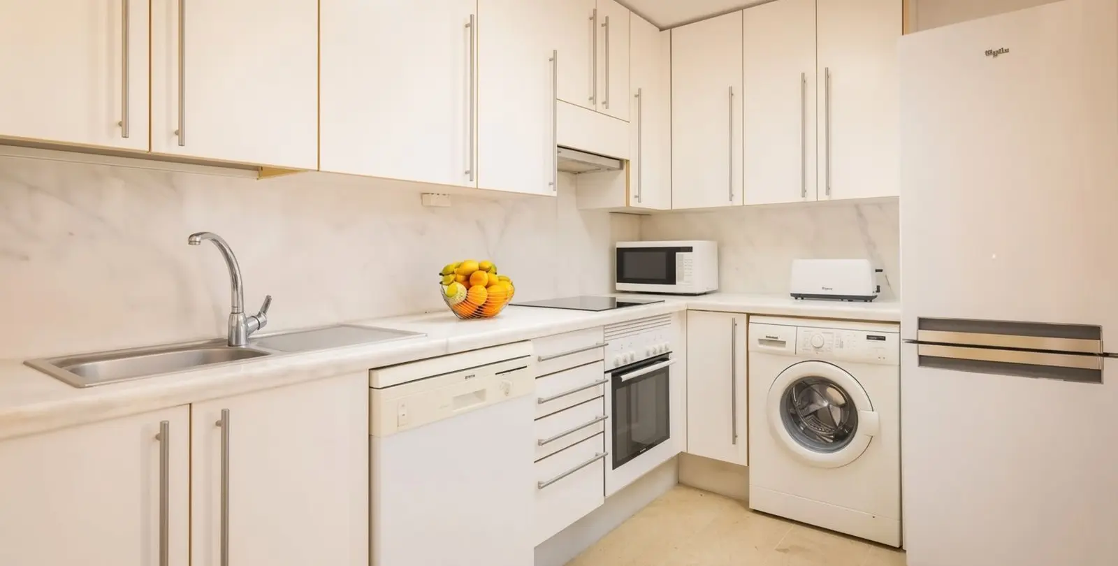 Sale of penthouse duplex in Estepona 6