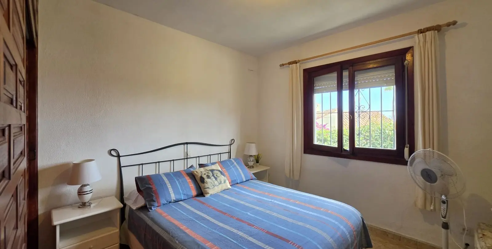 Продажа  отдельно стоящей виллы в Estepona 4