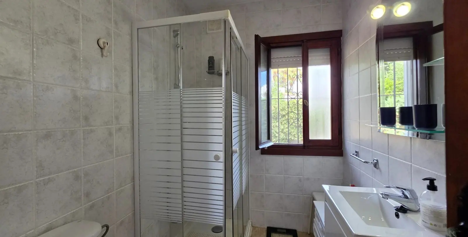 Продажа  отдельно стоящей виллы в Estepona 8
