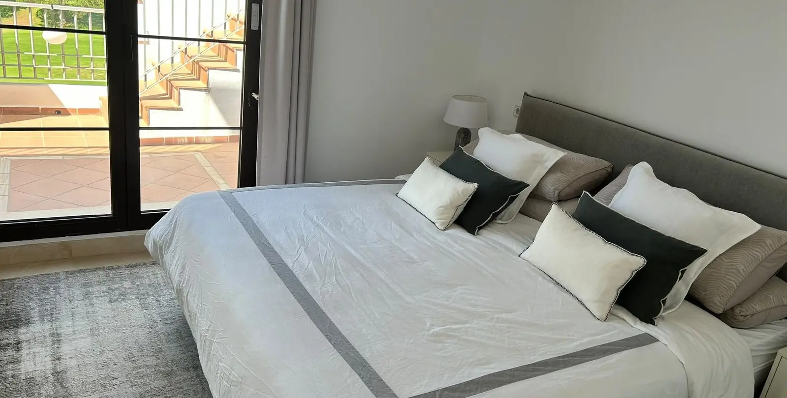 Продажа двухуровневого пентхауса в Los Arqueros 5