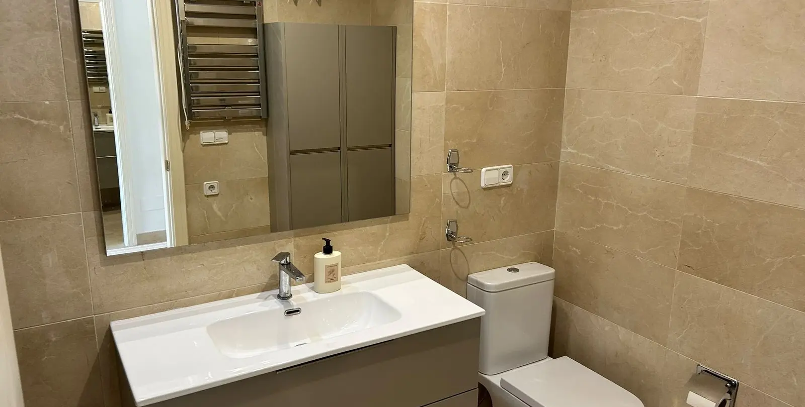 Продажа двухуровневого пентхауса в Los Arqueros 10