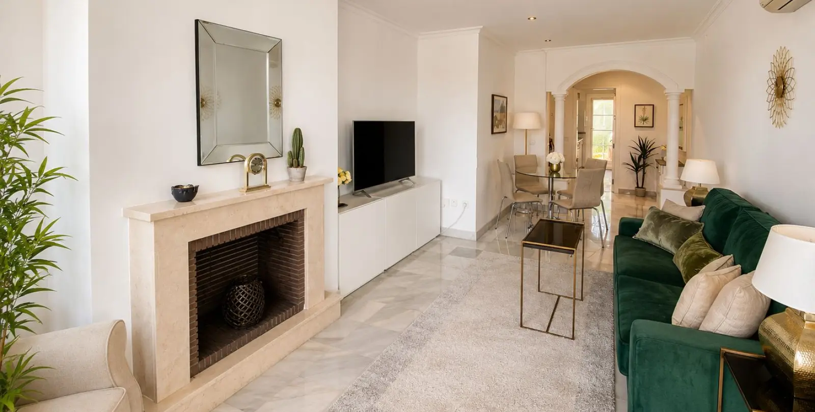 Sale of middle floor apartment in Nueva Andalucía 4