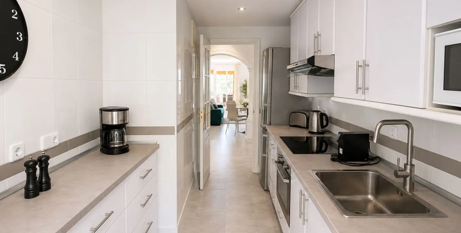 Sale of middle floor apartment in Nueva Andalucía 6