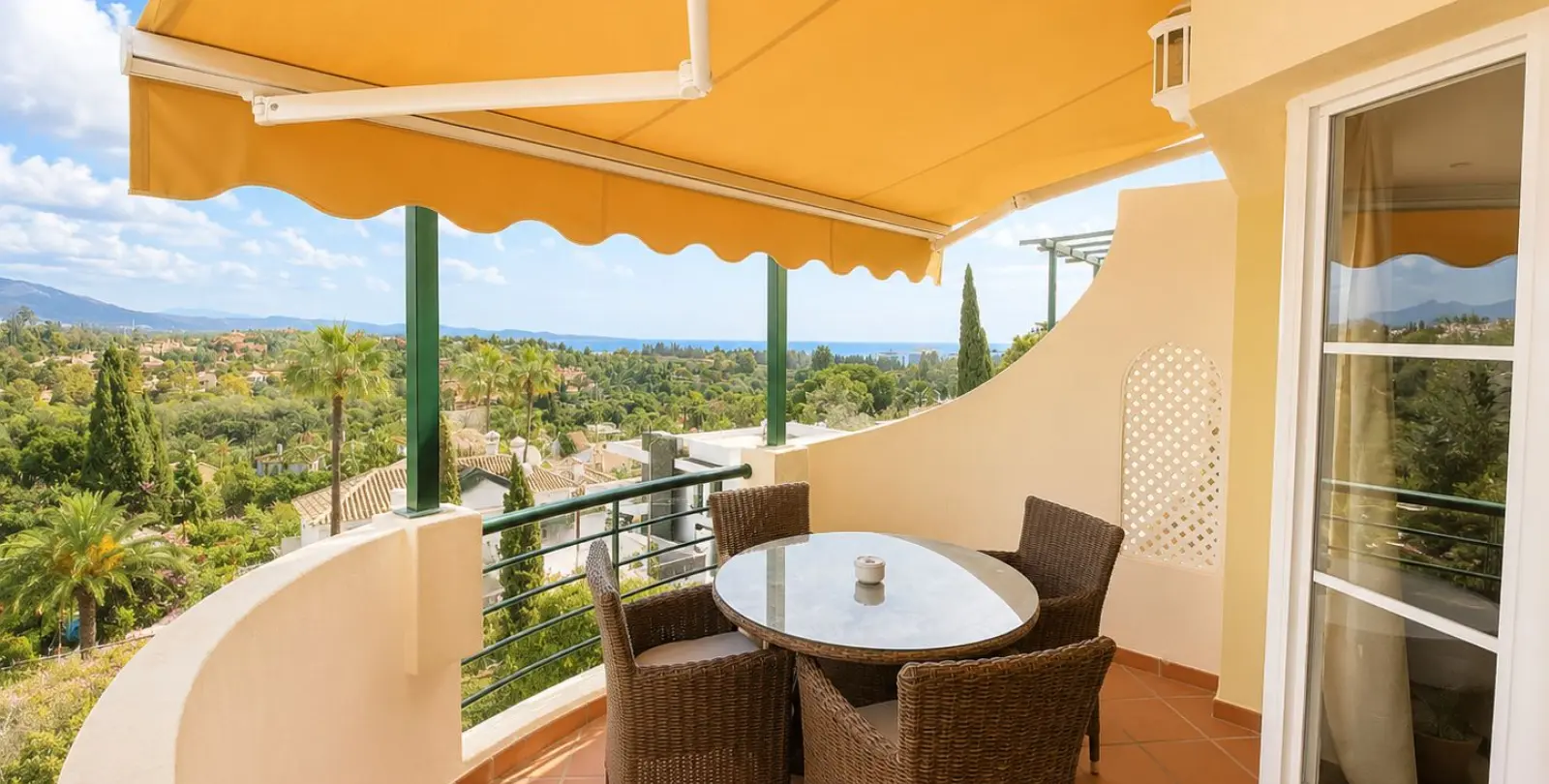Sale of middle floor apartment in Nueva Andalucía 16