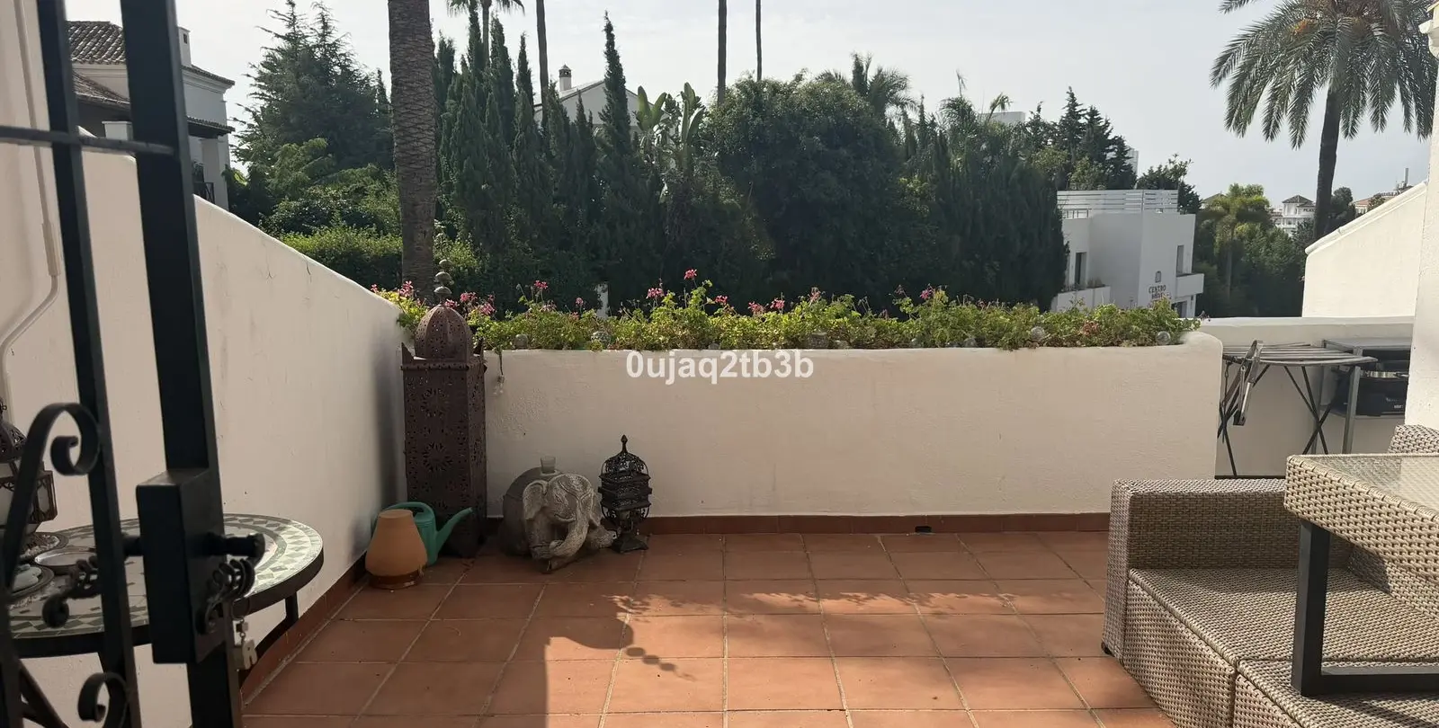 Sale of middle floor apartment in Nueva Andalucía 4